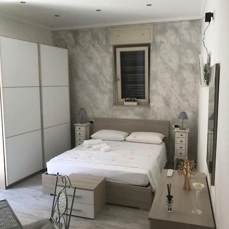 La Maison - Matrimoniale Stornara Eksteriør billede